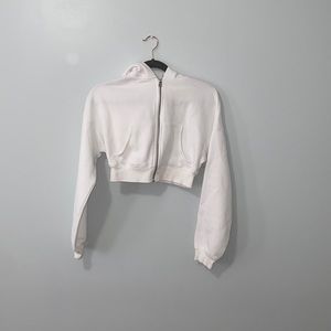 White crop top sweater